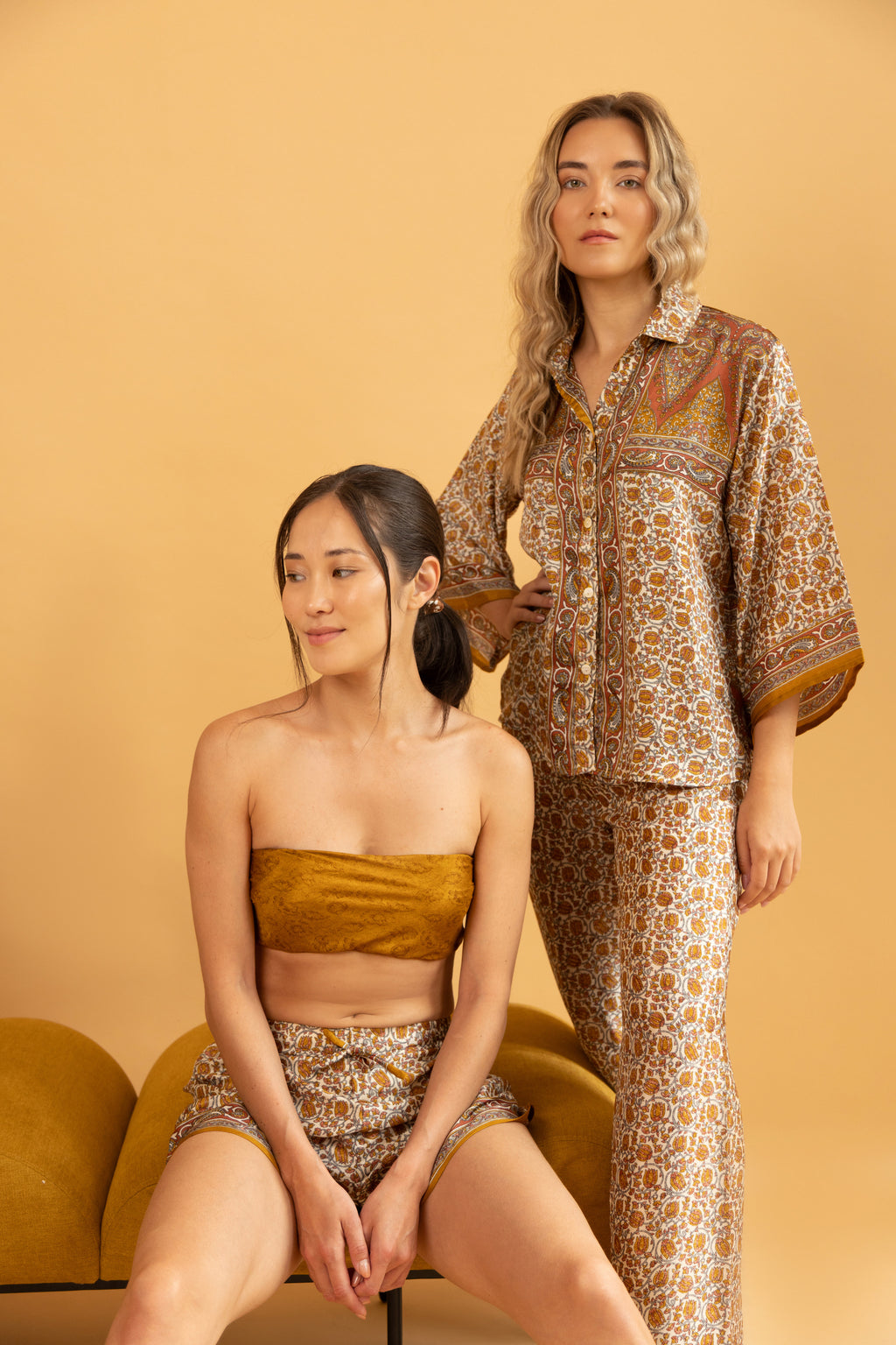 Mirissa Silk Shorts Golden Majestic Flowers